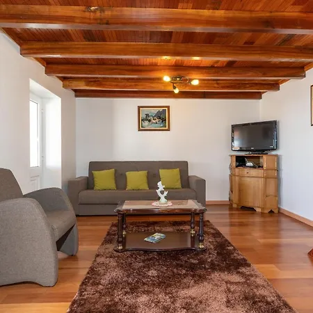 Casa Raivinha Arco da Calheta