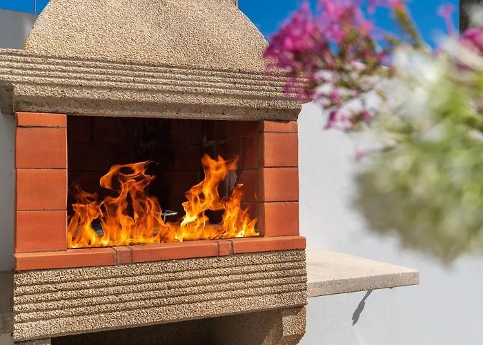 Casa Raivinha بيت للعطل